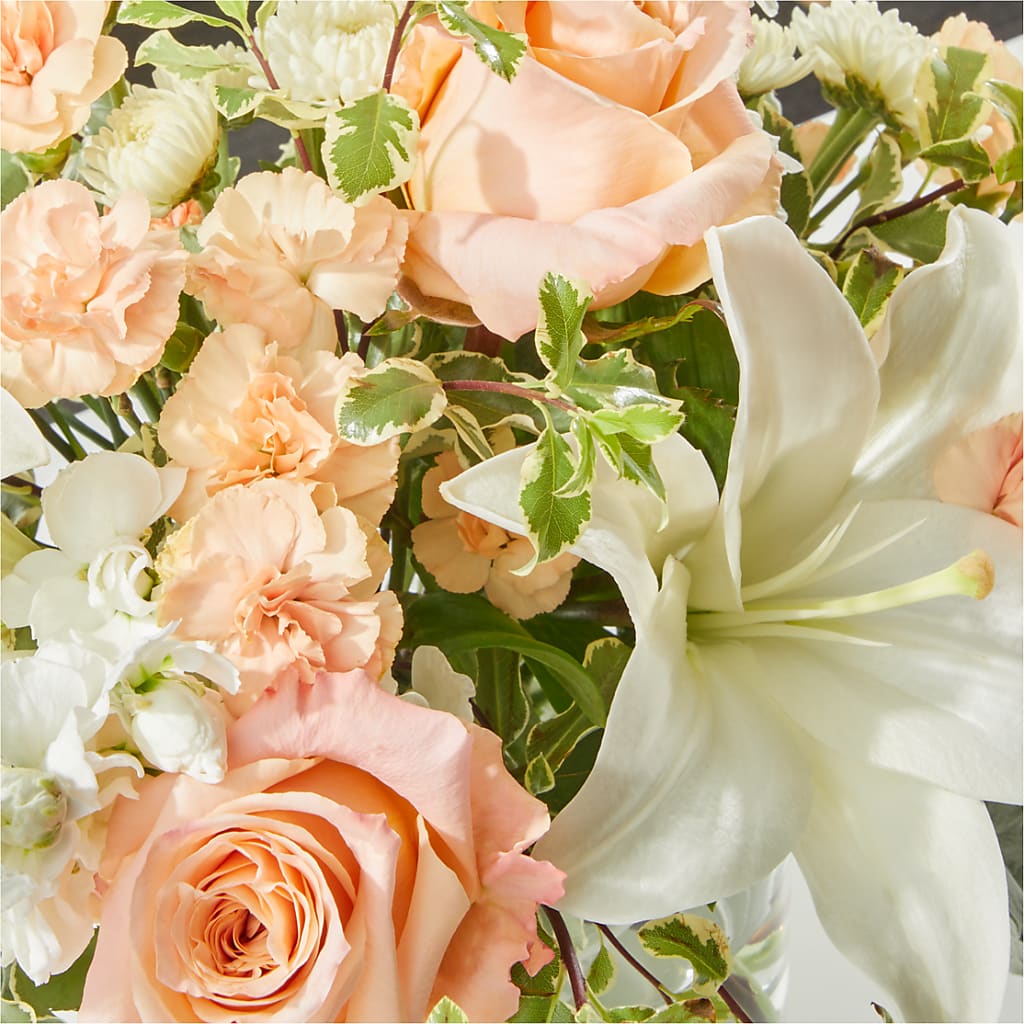 Darling Bouquet – HOLLOW TREE GIFTS & FLORAL LLC, Cascade IA