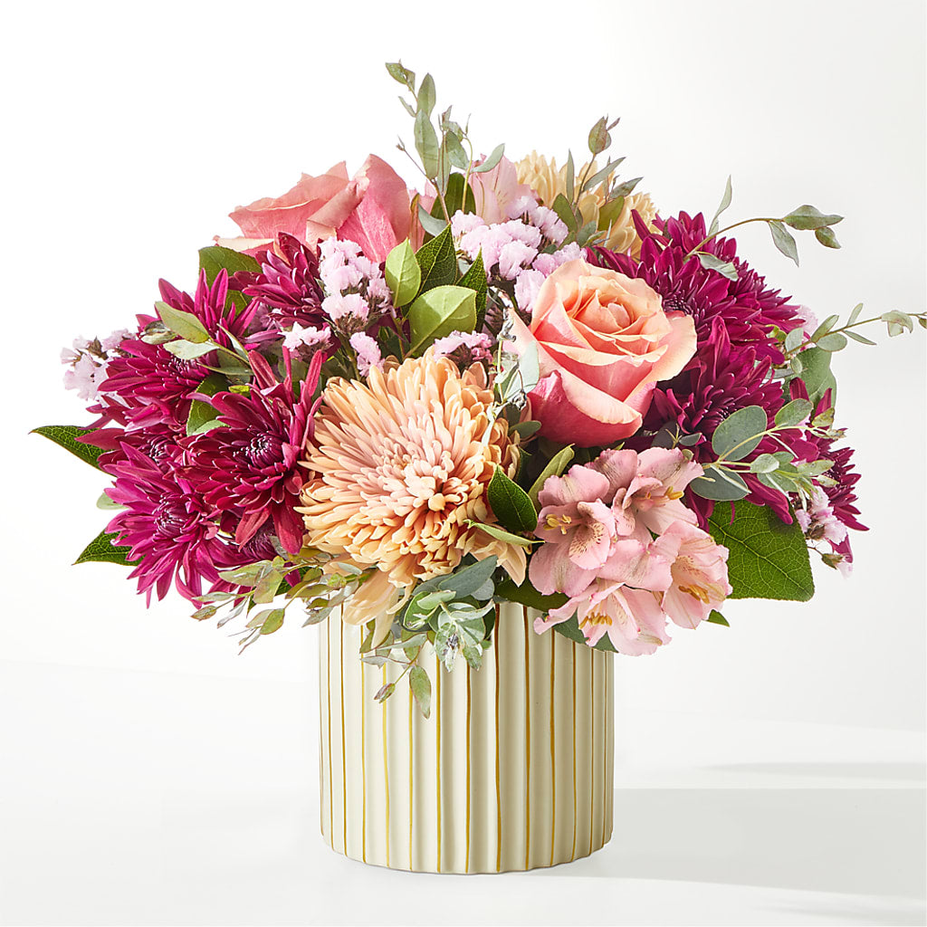 Berry Cobbler Bouquet with Ivory Vase – HOLLOW TREE GIFTS & FLORAL LLC, Cascade IA