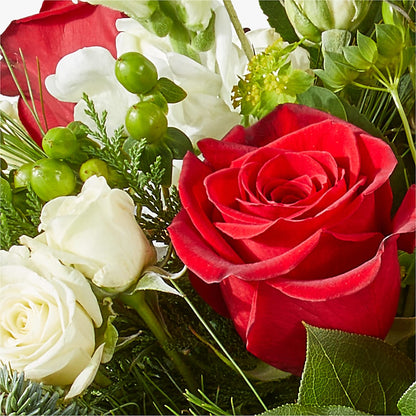 Deck the Halls Bouquet – HOLLOW TREE GIFTS & FLORAL LLC, Cascade IA
