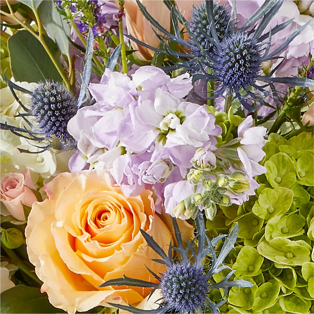 Porch Swing Bouquet – HOLLOW TREE GIFTS & FLORAL LLC, Cascade IA