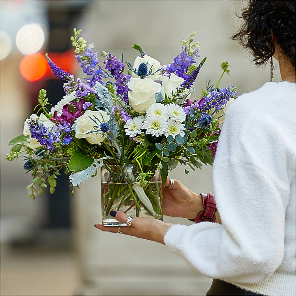 Shooting Star Bouquet – HOLLOW TREE GIFTS & FLORAL LLC, Cascade IA