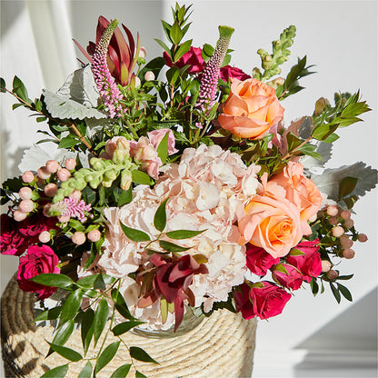 Glitz & Glam Bouquet – HOLLOW TREE GIFTS & FLORAL LLC, Cascade IA