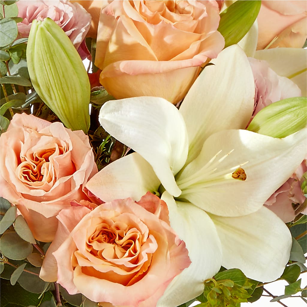 Grapefruit Splash Bouquet – HOLLOW TREE GIFTS & FLORAL LLC, Cascade IA