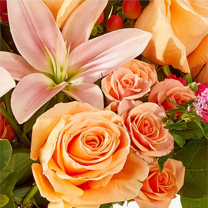 Bisous Bouquet – HOLLOW TREE GIFTS & FLORAL LLC, Cascade IA