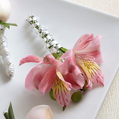 Pink Peruvian Lily Boutonniere – HOLLOW TREE GIFTS & FLORAL LLC, Cascade IA