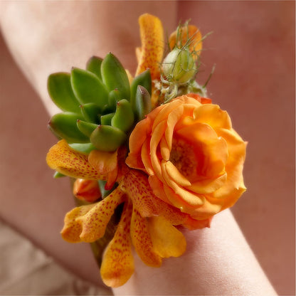 Irresistible Love Wrist Corsage – HOLLOW TREE GIFTS & FLORAL LLC, Cascade IA