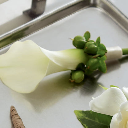 White Calla Boutonniere – HOLLOW TREE GIFTS & FLORAL LLC, Cascade IA